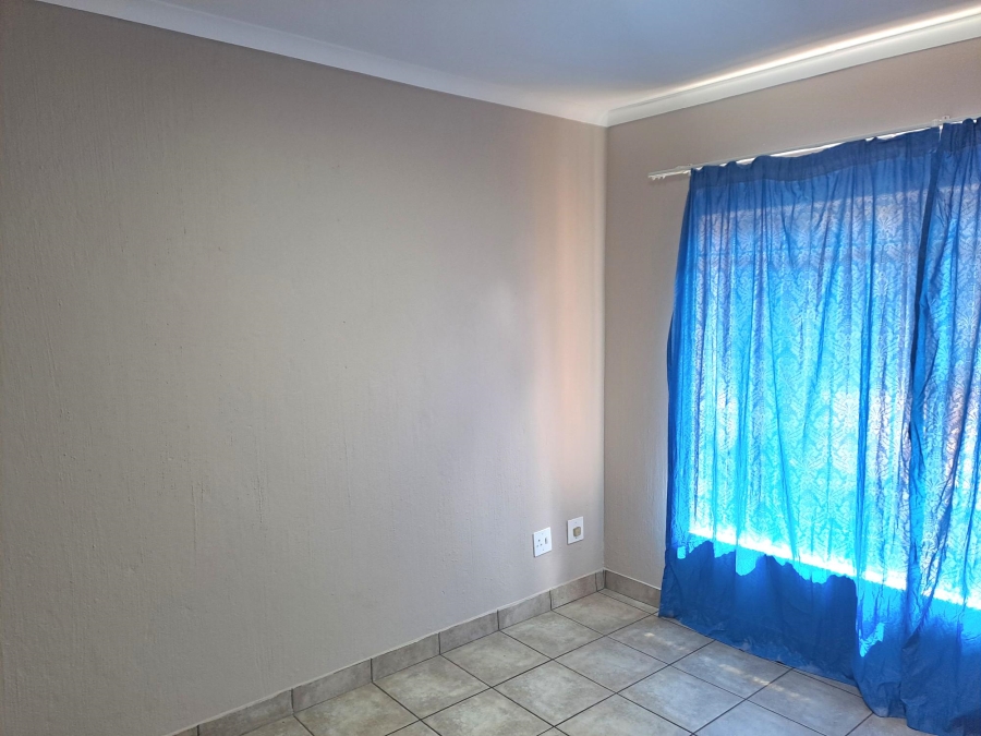 3 Bedroom Property for Sale in Roodekrans Gauteng