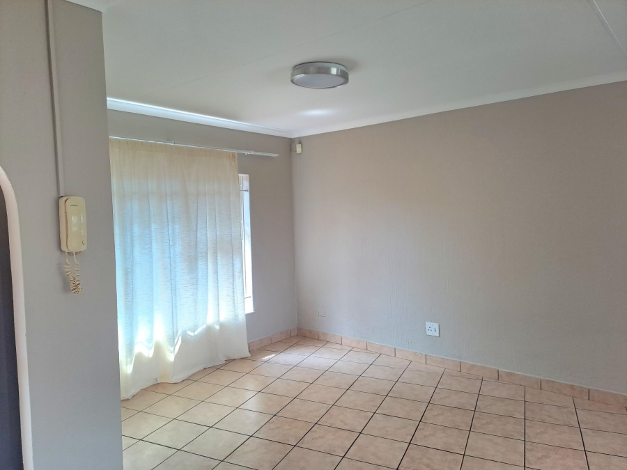 3 Bedroom Property for Sale in Roodekrans Gauteng