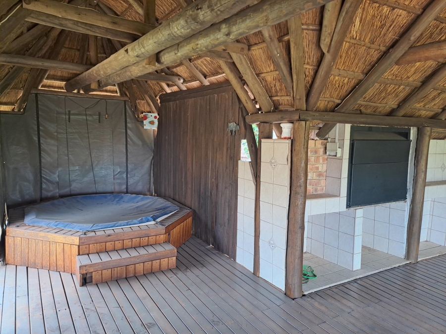 3 Bedroom Property for Sale in Roodekrans Gauteng