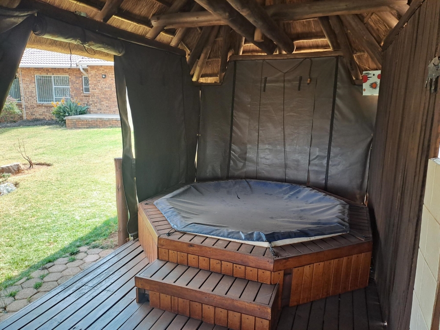 3 Bedroom Property for Sale in Roodekrans Gauteng