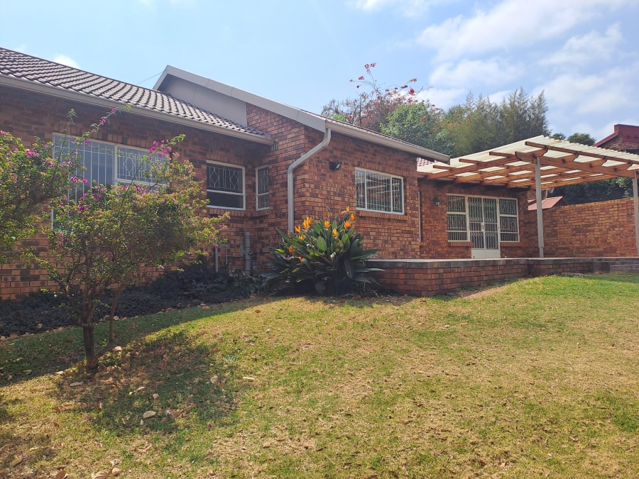 3 Bedroom Property for Sale in Roodekrans Gauteng