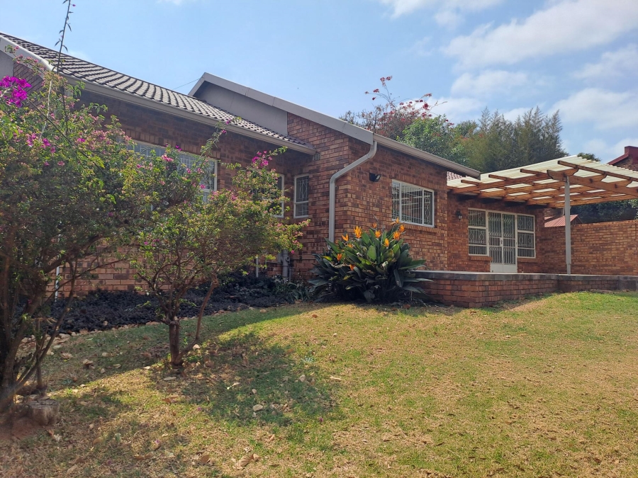 3 Bedroom Property for Sale in Roodekrans Gauteng