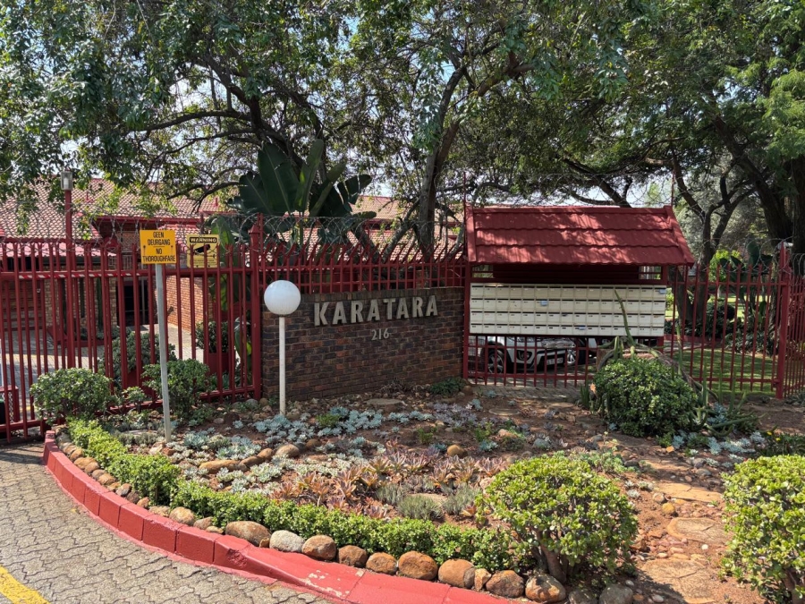 2 Bedroom Property for Sale in La Montagne Gauteng