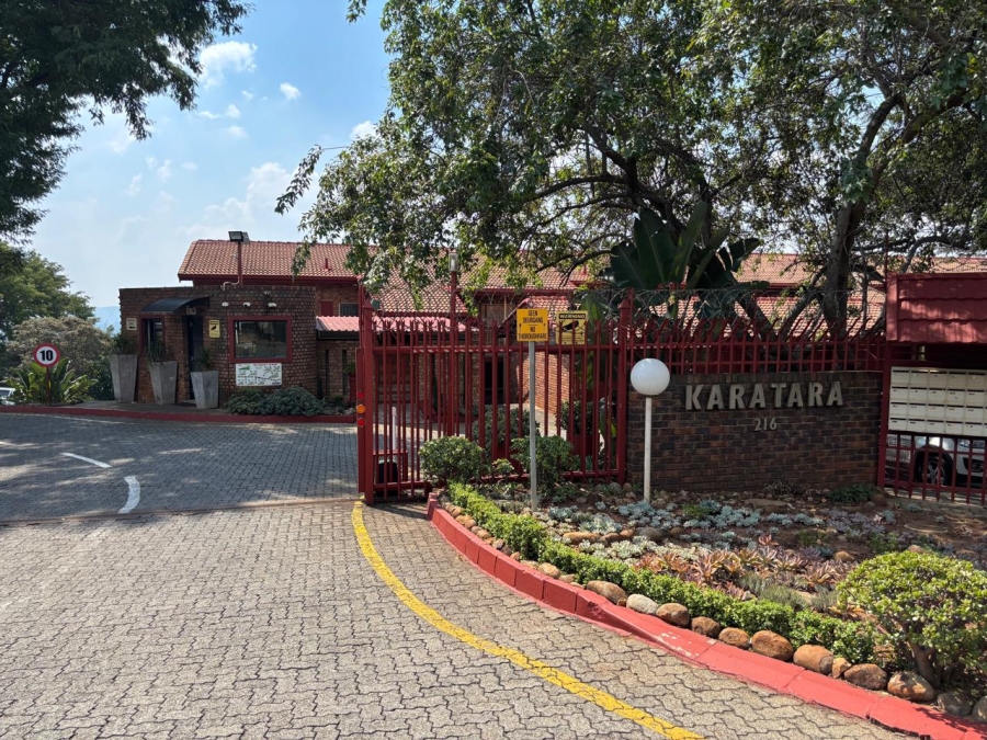 2 Bedroom Property for Sale in La Montagne Gauteng