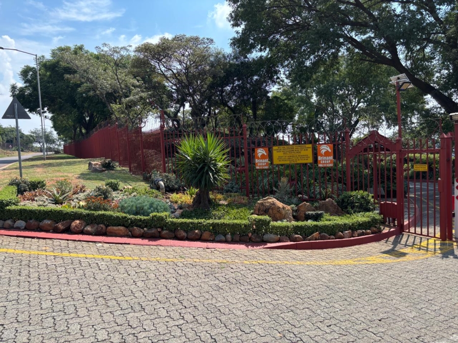 2 Bedroom Property for Sale in La Montagne Gauteng