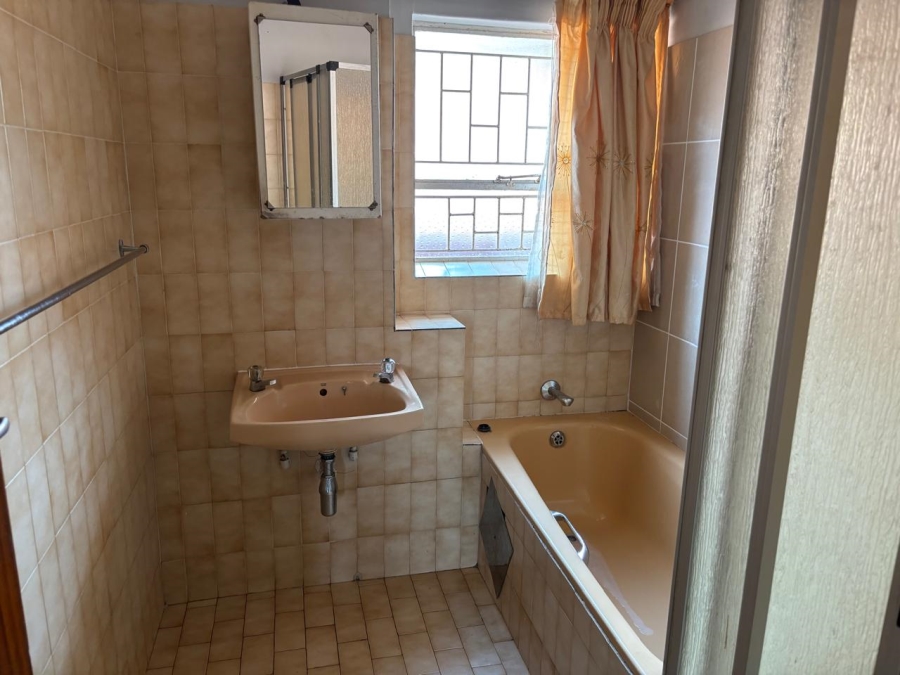 2 Bedroom Property for Sale in La Montagne Gauteng