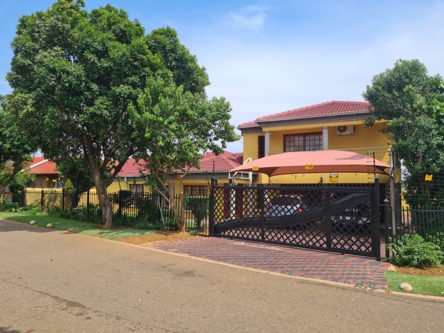 5 Bedroom Property for Sale in Mamelodi Sun Valley Gauteng
