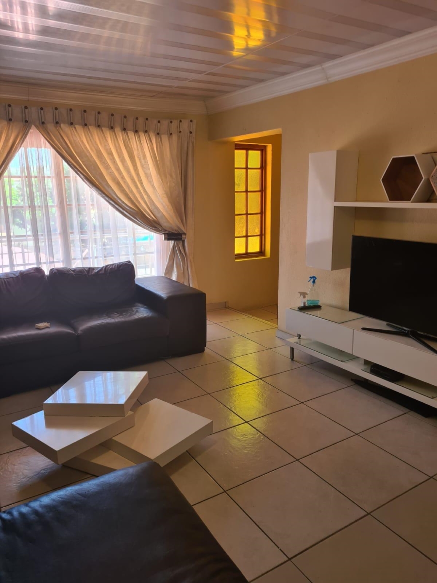 5 Bedroom Property for Sale in Mamelodi Sun Valley Gauteng