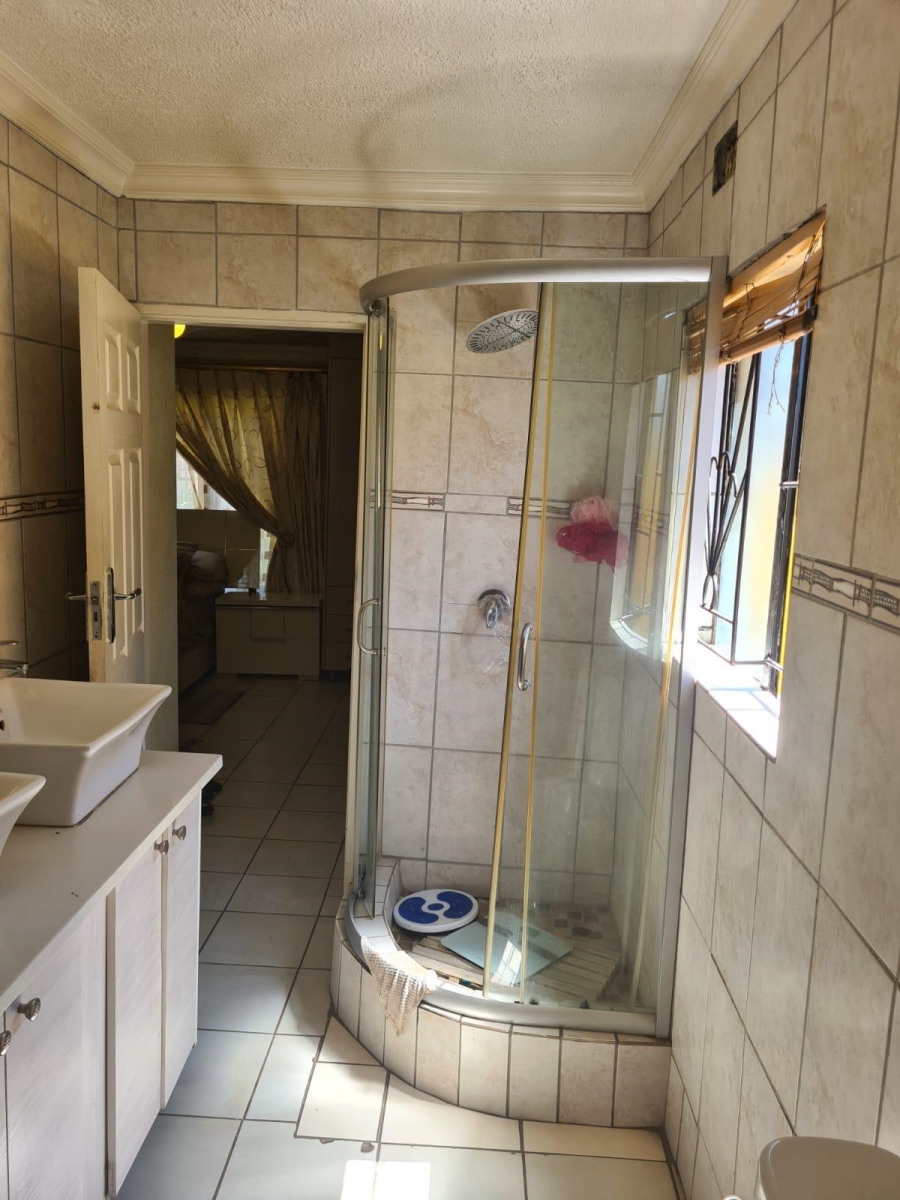 5 Bedroom Property for Sale in Mamelodi Sun Valley Gauteng