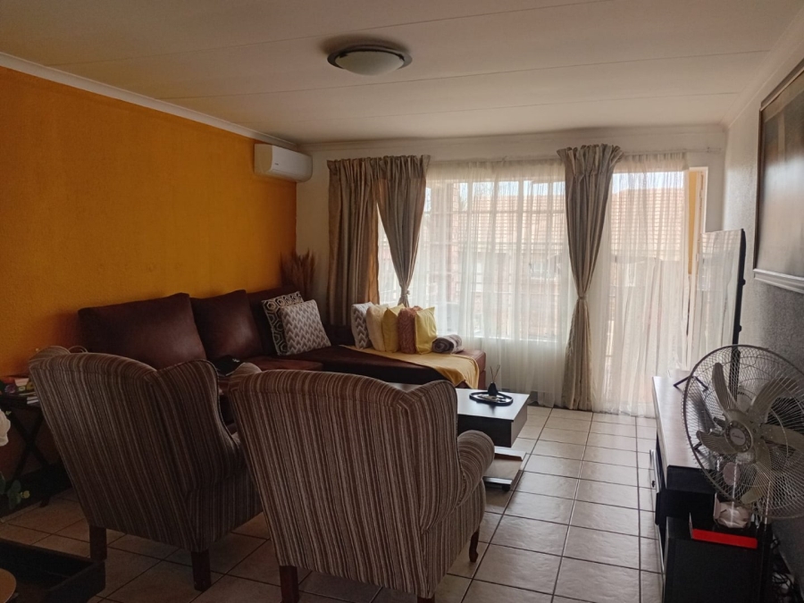 3 Bedroom Property for Sale in Magalieskruin Gauteng
