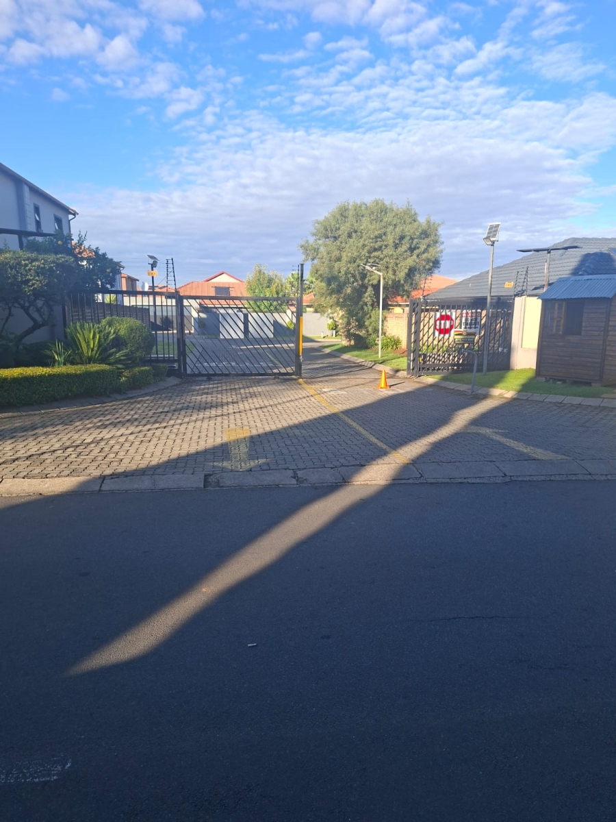 3 Bedroom Property for Sale in Parkrand Gauteng