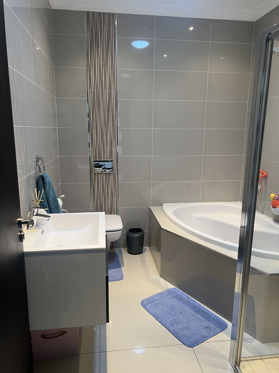 3 Bedroom Property for Sale in Raslouw Gauteng