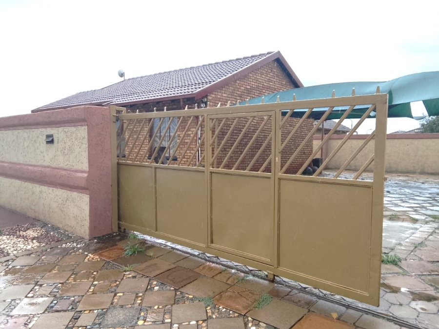 3 Bedroom Property for Sale in Villa Liza Gauteng