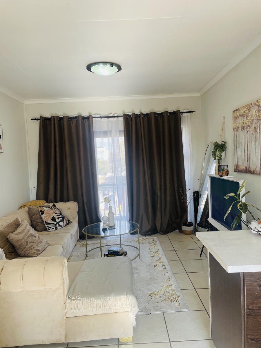 To Let 2 Bedroom Property for Rent in North Riding Gauteng