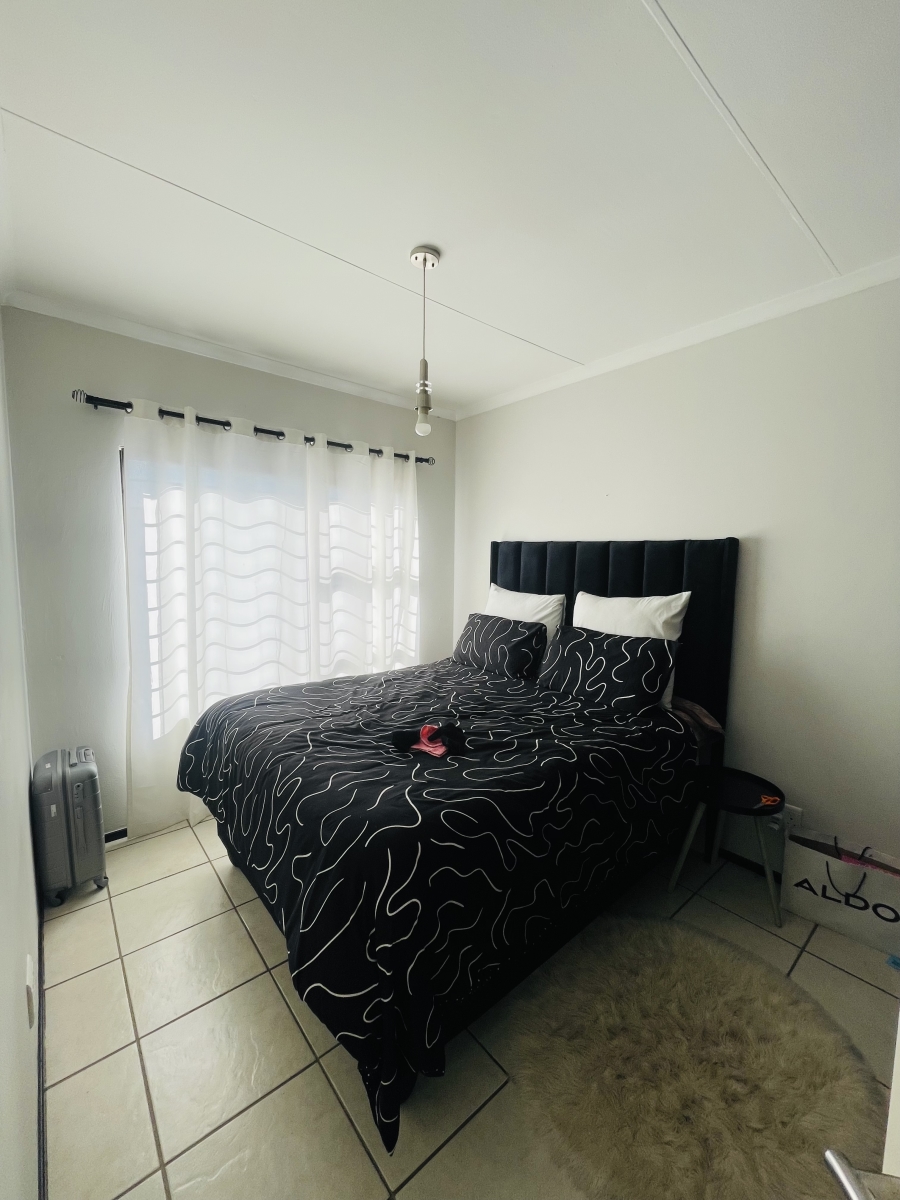 To Let 2 Bedroom Property for Rent in North Riding Gauteng