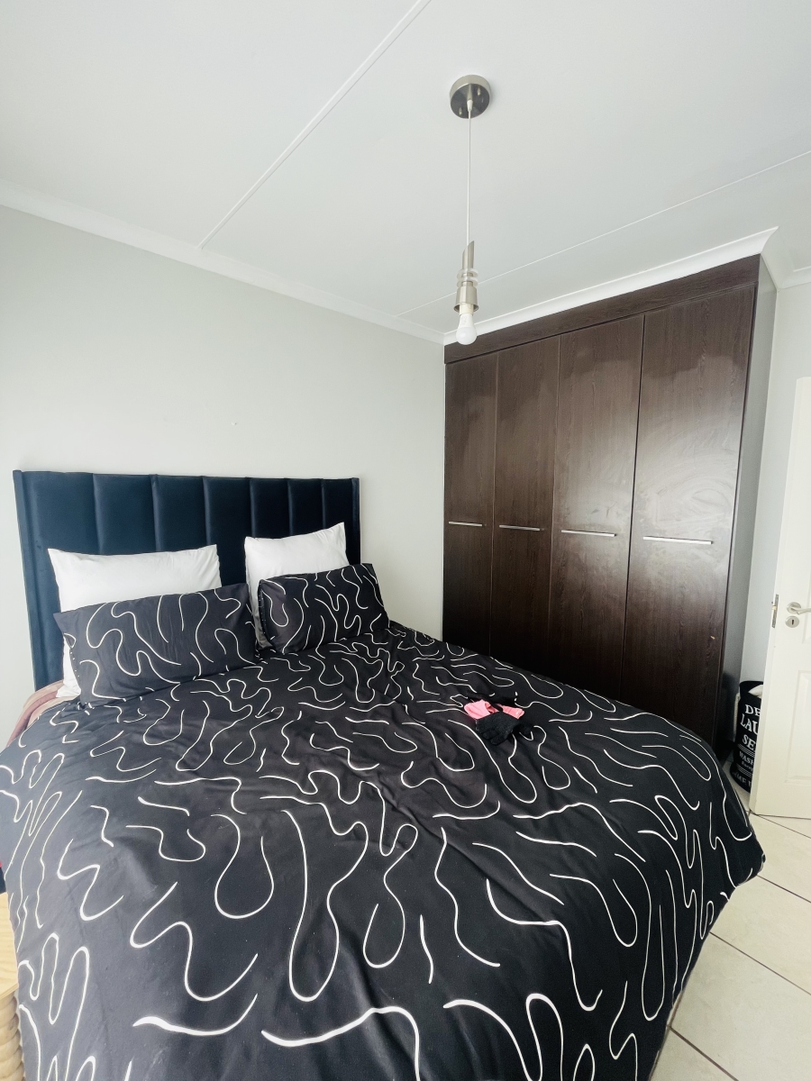 To Let 2 Bedroom Property for Rent in North Riding Gauteng