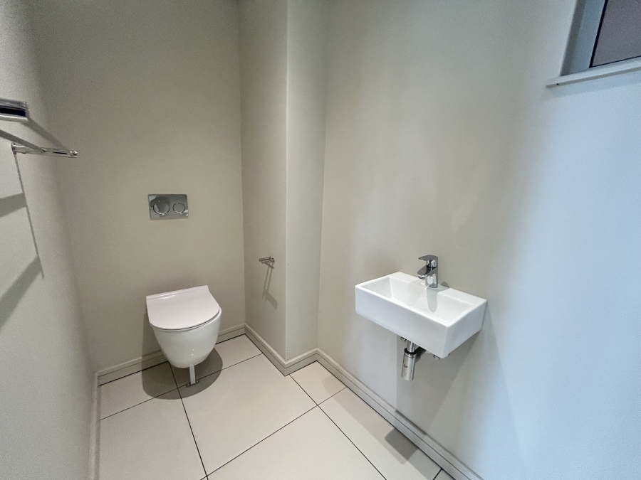 To Let 2 Bedroom Property for Rent in Rosebank Gauteng