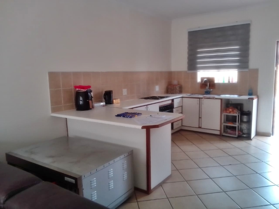 2 Bedroom Property for Sale in Robinpark Gauteng
