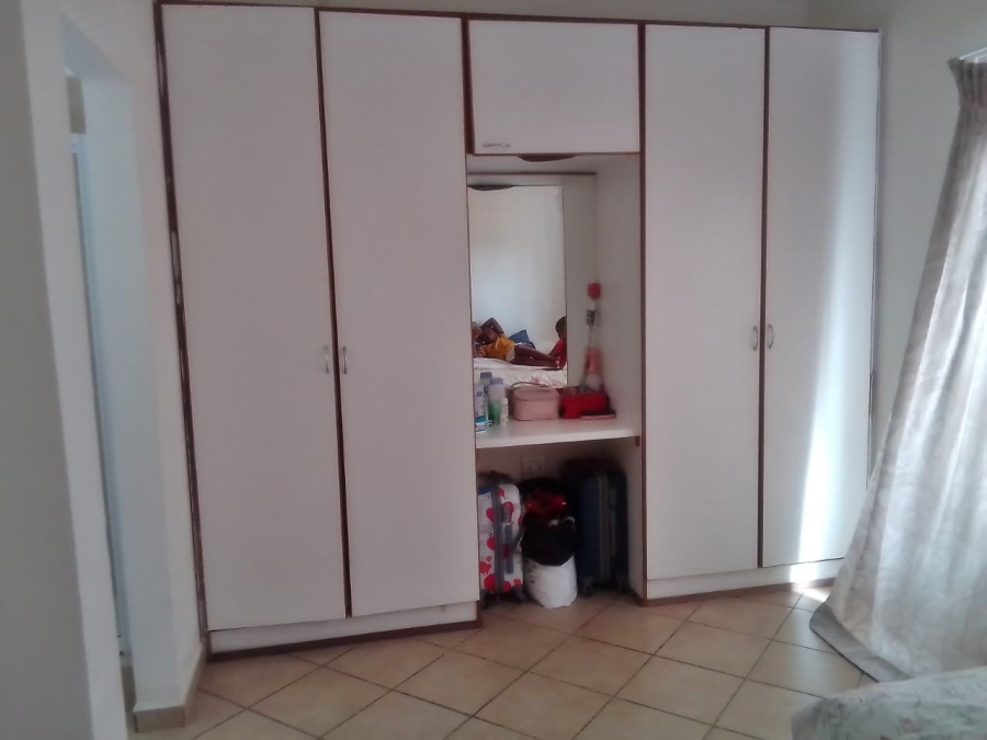 2 Bedroom Property for Sale in Robinpark Gauteng