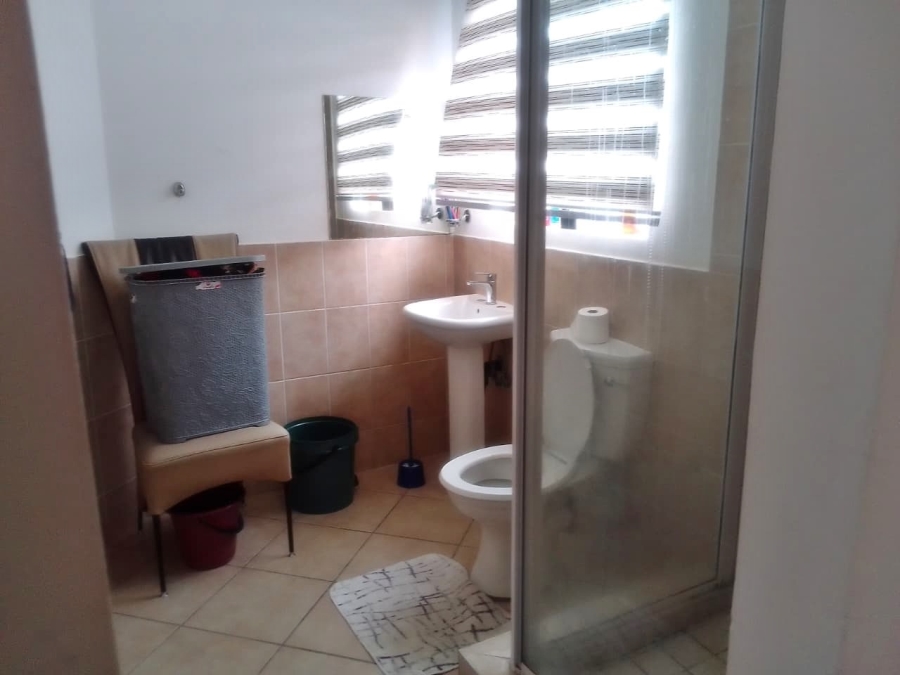 2 Bedroom Property for Sale in Robinpark Gauteng