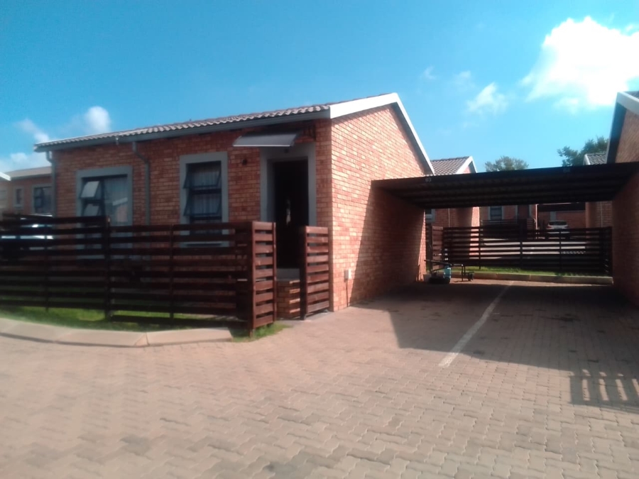 2 Bedroom Property for Sale in Groblerpark Gauteng