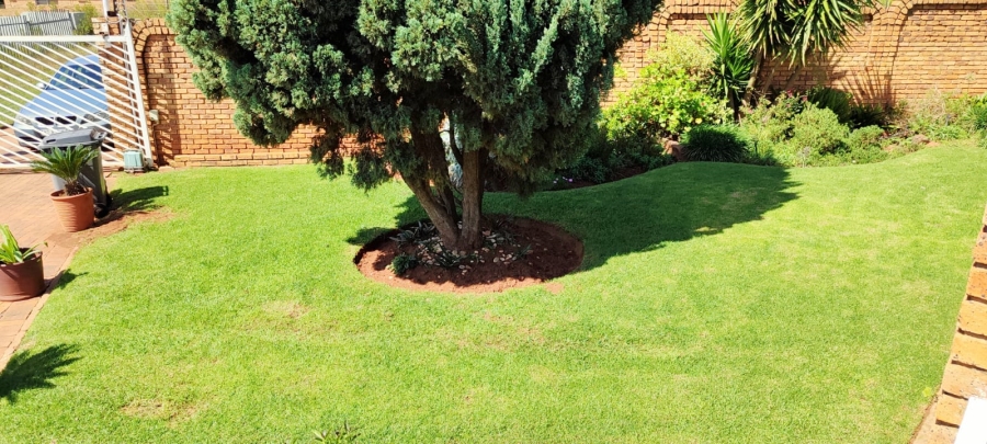 3 Bedroom Property for Sale in Greenhills Ext 3 Gauteng