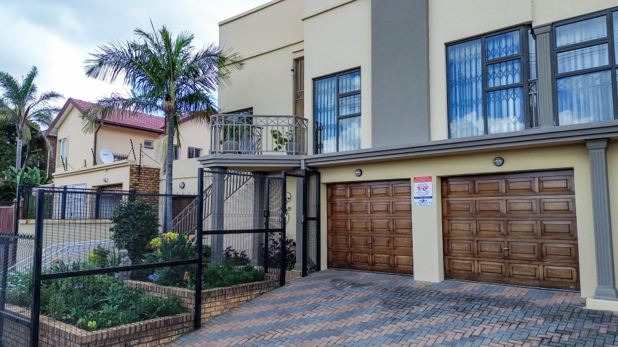 5 Bedroom Property for Sale in Laudium Gauteng
