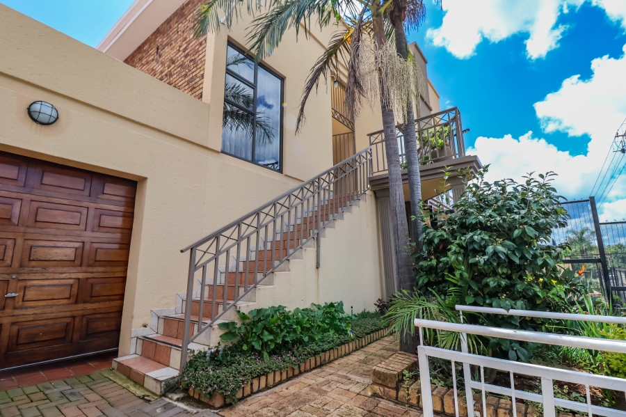 5 Bedroom Property for Sale in Laudium Gauteng