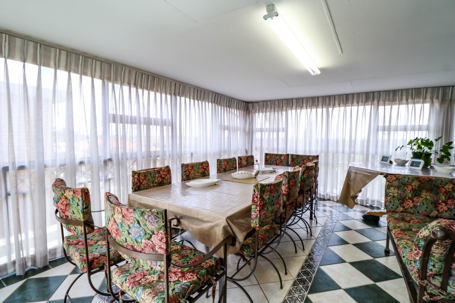 5 Bedroom Property for Sale in Laudium Gauteng