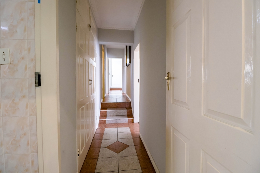 5 Bedroom Property for Sale in Laudium Gauteng