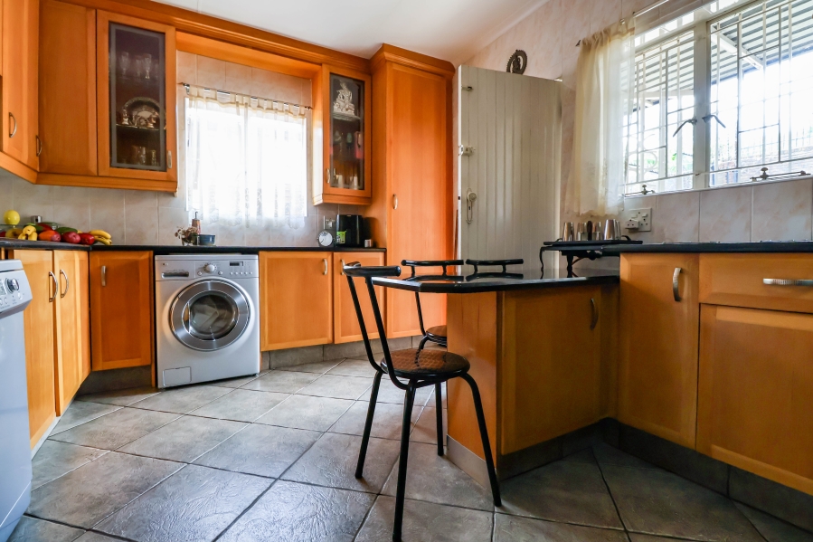 5 Bedroom Property for Sale in Laudium Gauteng