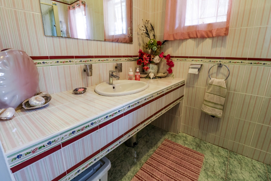 5 Bedroom Property for Sale in Laudium Gauteng