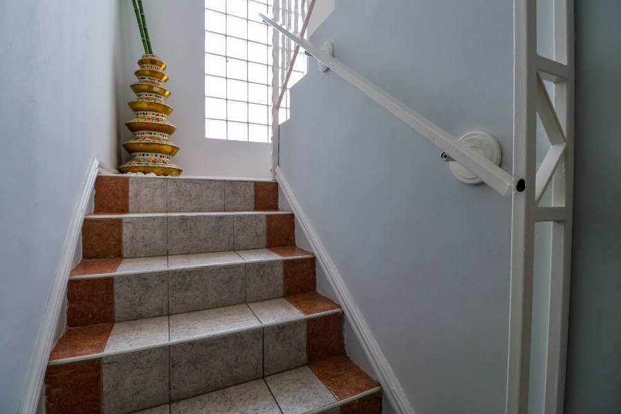 5 Bedroom Property for Sale in Laudium Gauteng