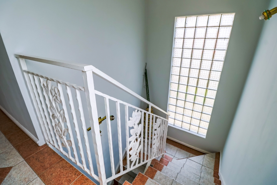 5 Bedroom Property for Sale in Laudium Gauteng