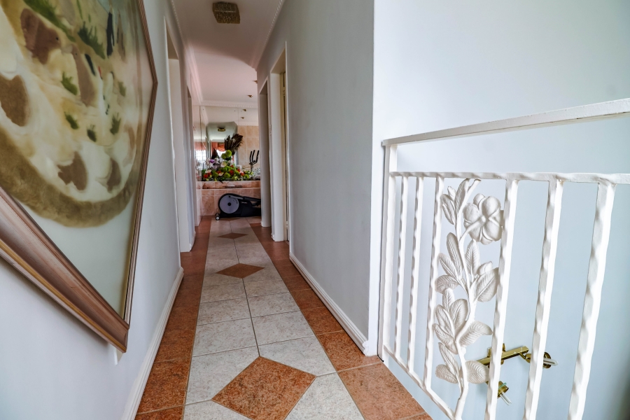 5 Bedroom Property for Sale in Laudium Gauteng