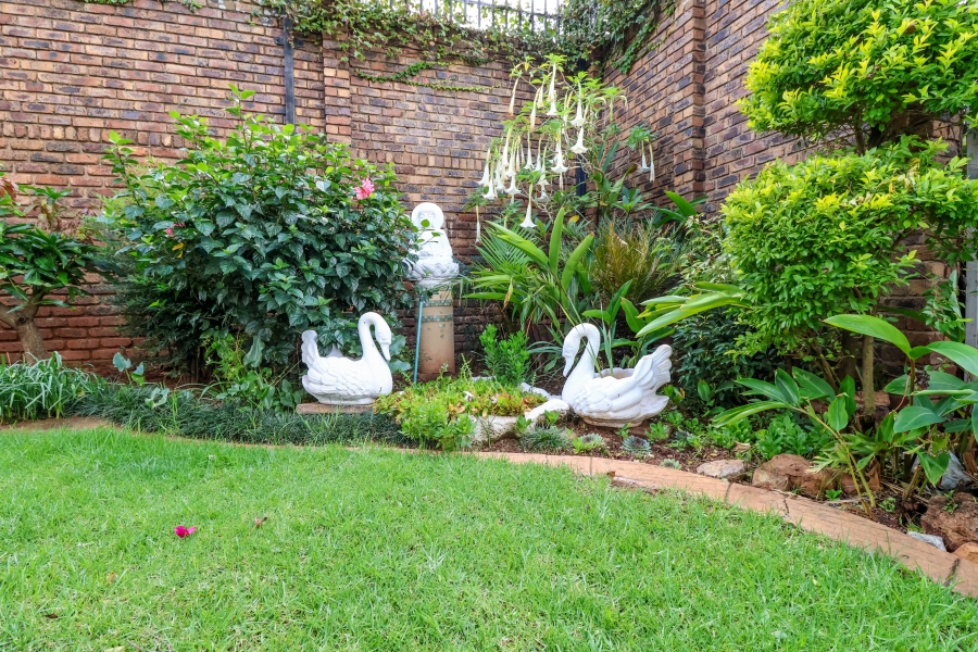 5 Bedroom Property for Sale in Laudium Gauteng