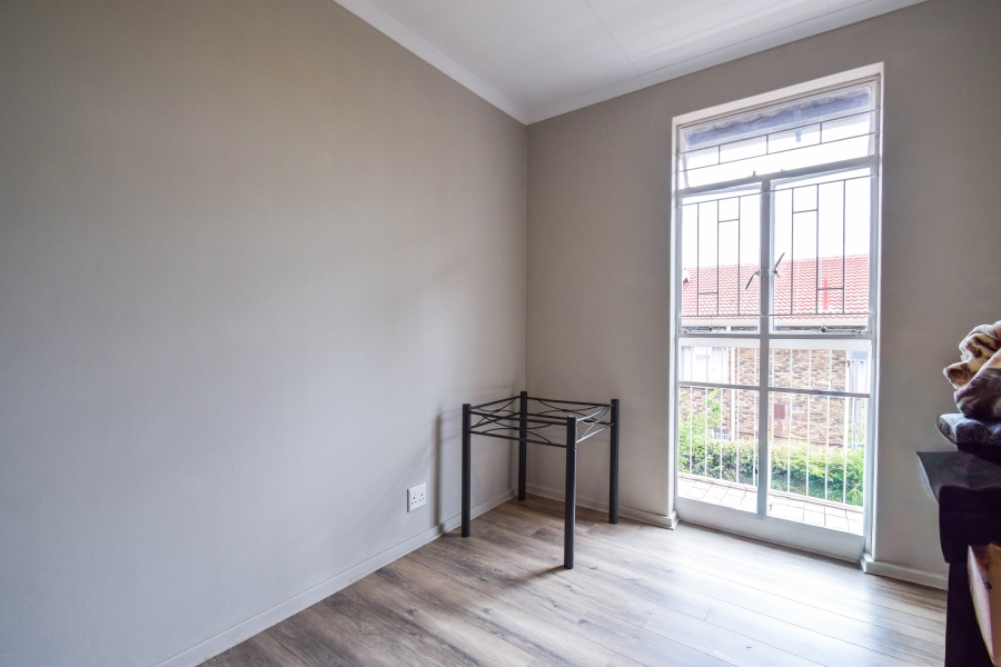 3 Bedroom Property for Sale in Garsfontein Gauteng