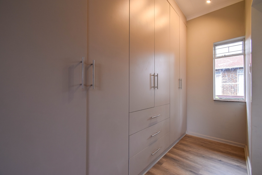 3 Bedroom Property for Sale in Garsfontein Gauteng