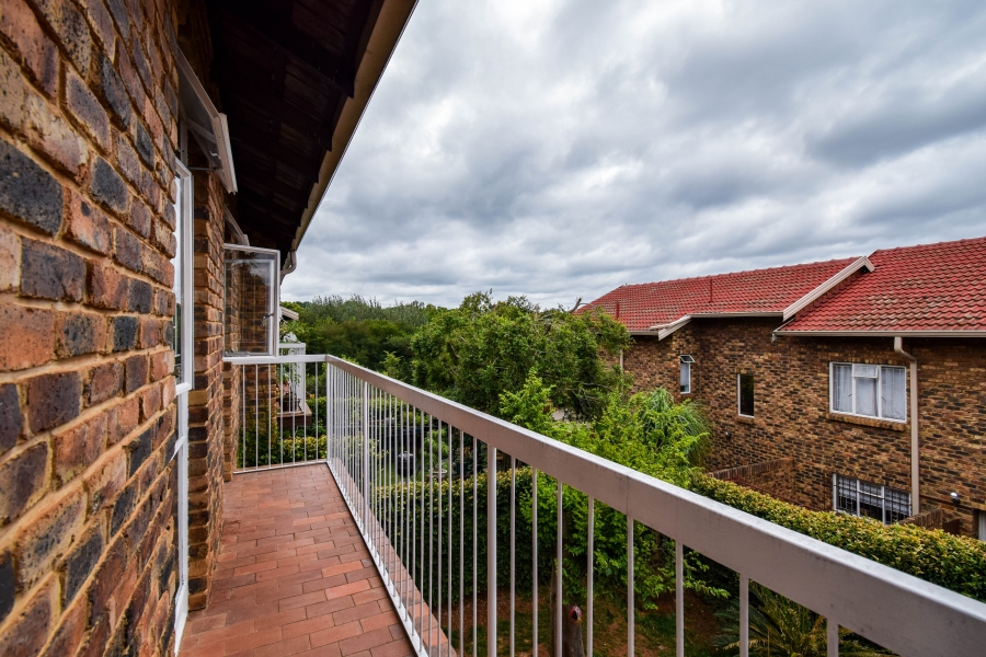 3 Bedroom Property for Sale in Garsfontein Gauteng