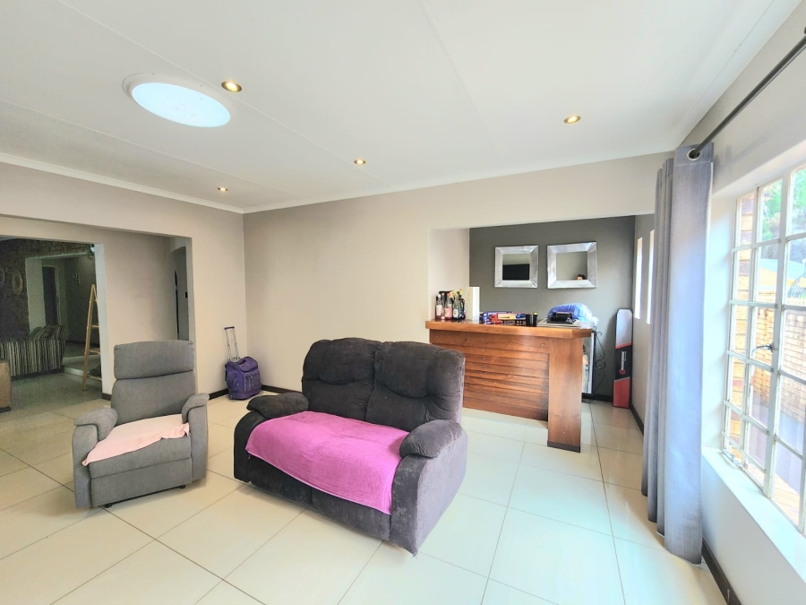 3 Bedroom Property for Sale in Sunward Park Gauteng