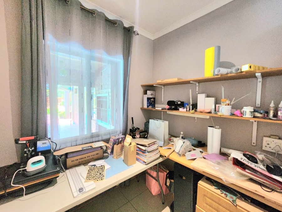 3 Bedroom Property for Sale in Sunward Park Gauteng