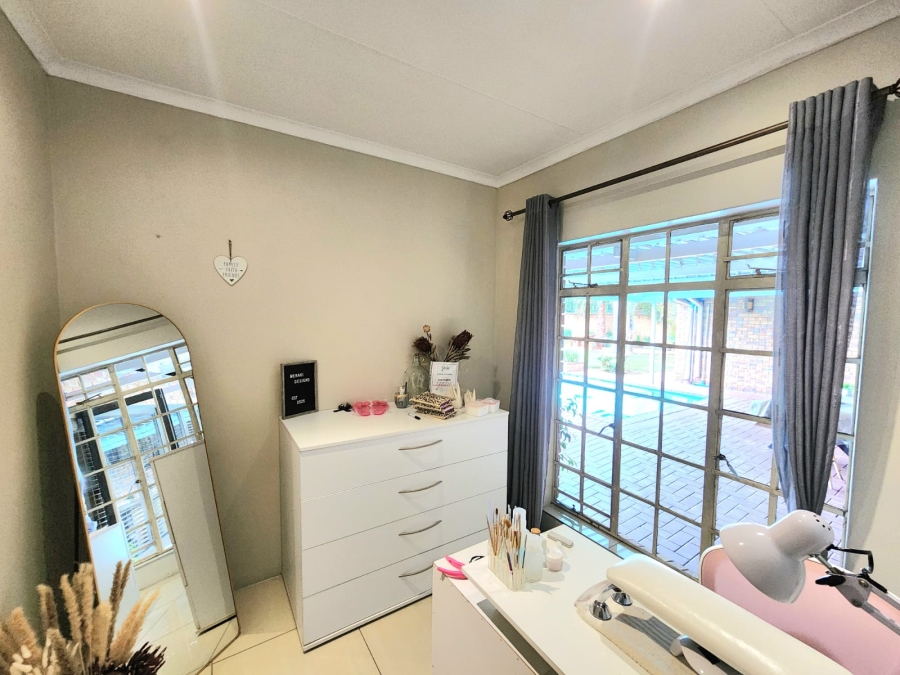 3 Bedroom Property for Sale in Sunward Park Gauteng