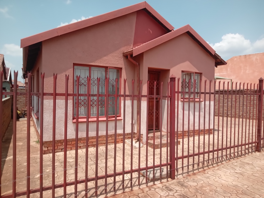 2 Bedroom Property for Sale in Soshanguve VV Gauteng