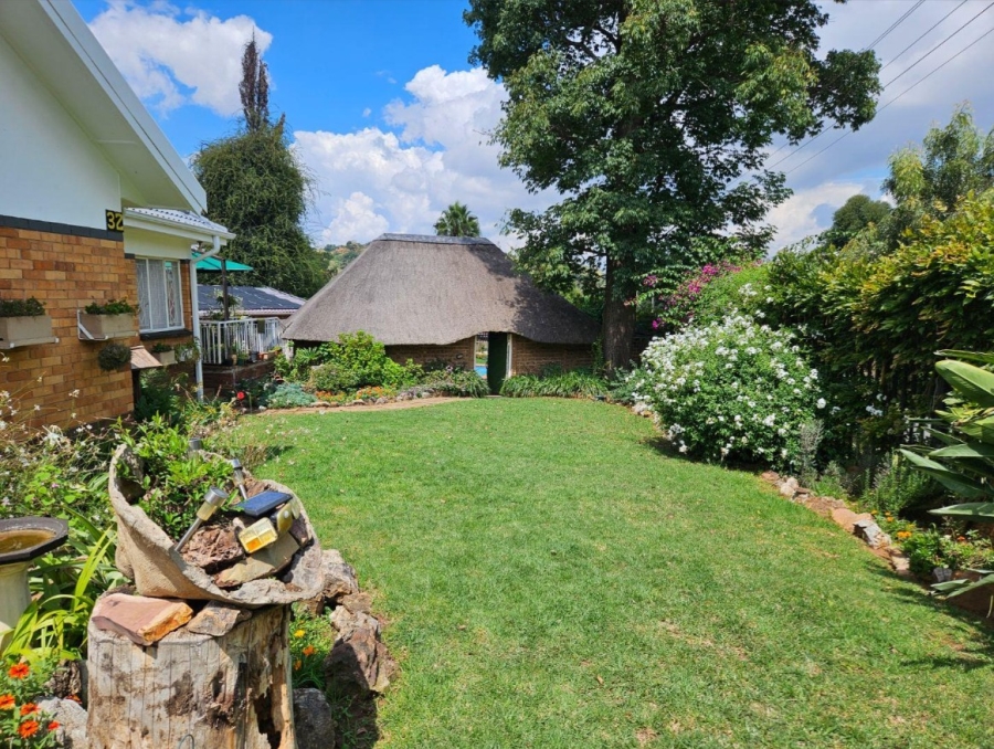 3 Bedroom Property for Sale in Linmeyer Gauteng