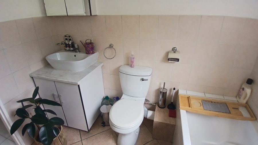 To Let 2 Bedroom Property for Rent in Northgate Gauteng