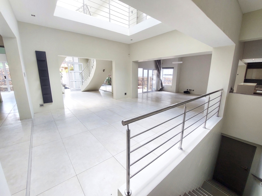 5 Bedroom Property for Sale in Waterkloof Ridge Gauteng