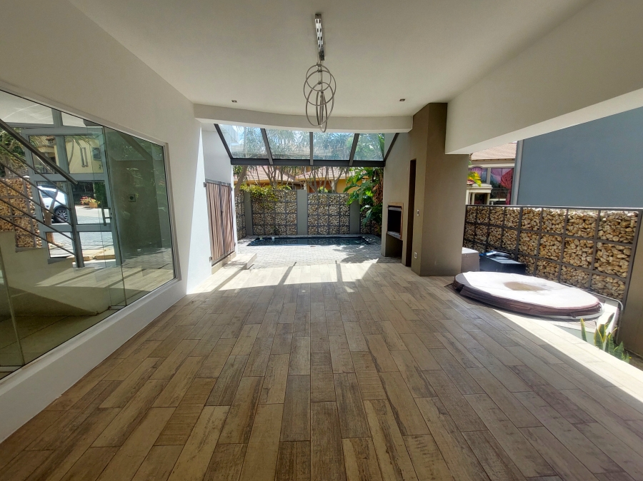 5 Bedroom Property for Sale in Waterkloof Ridge Gauteng