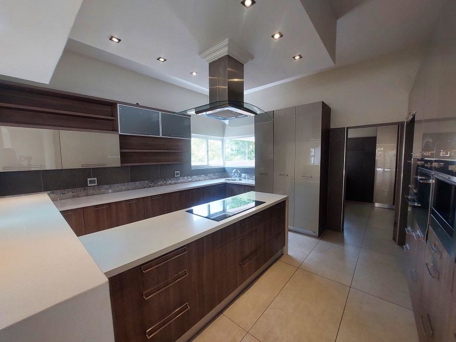 5 Bedroom Property for Sale in Waterkloof Ridge Gauteng