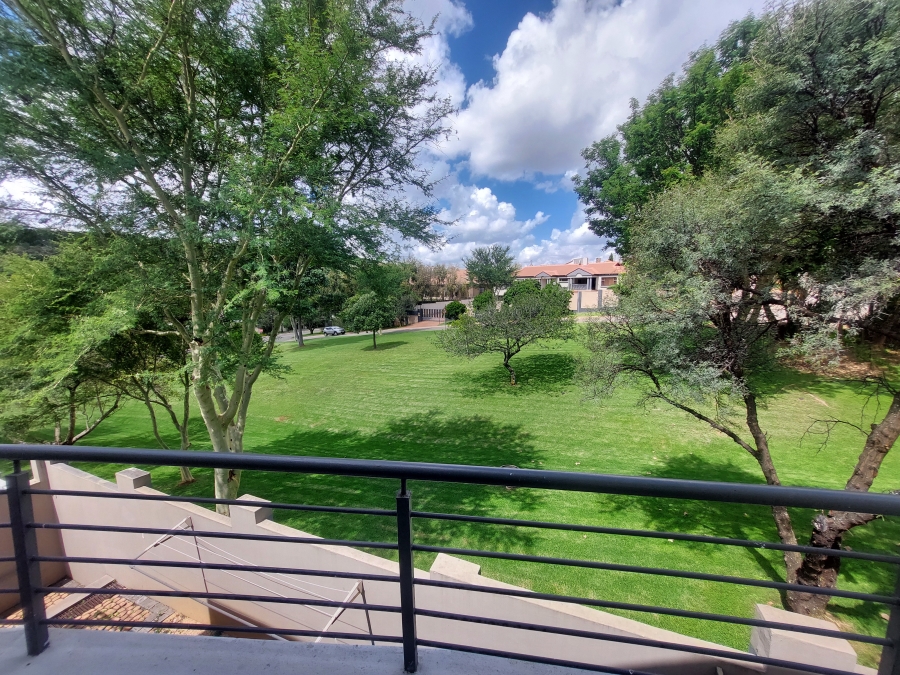 5 Bedroom Property for Sale in Waterkloof Ridge Gauteng