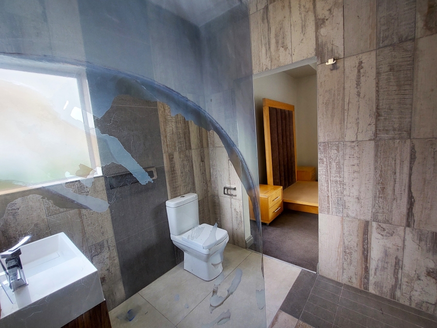 5 Bedroom Property for Sale in Waterkloof Ridge Gauteng